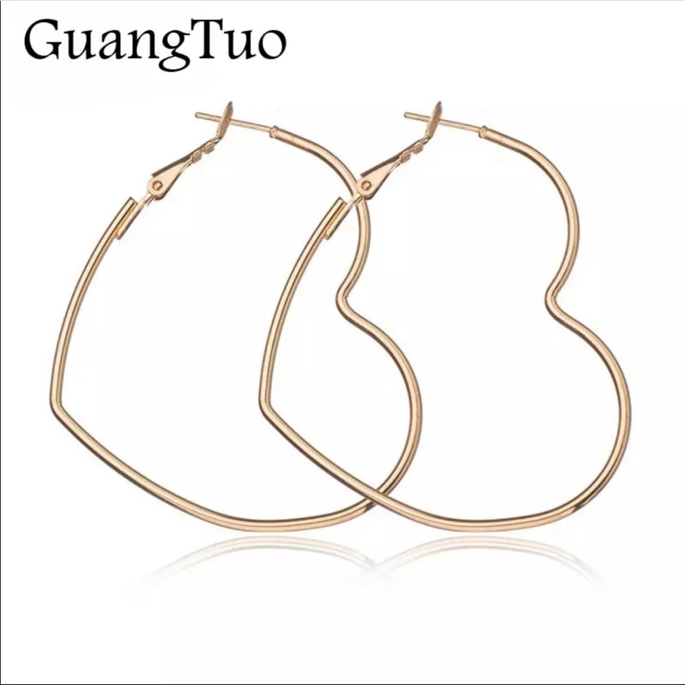 New Cute Hollow Big Heart Hoop Earrings - Picture 3 of 5